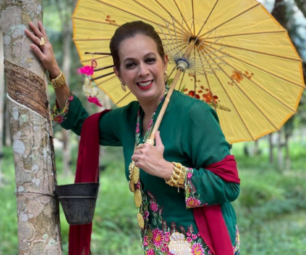 Netizen terhibur Didie Alias sahut cabaran jadi pramugari di TikTok