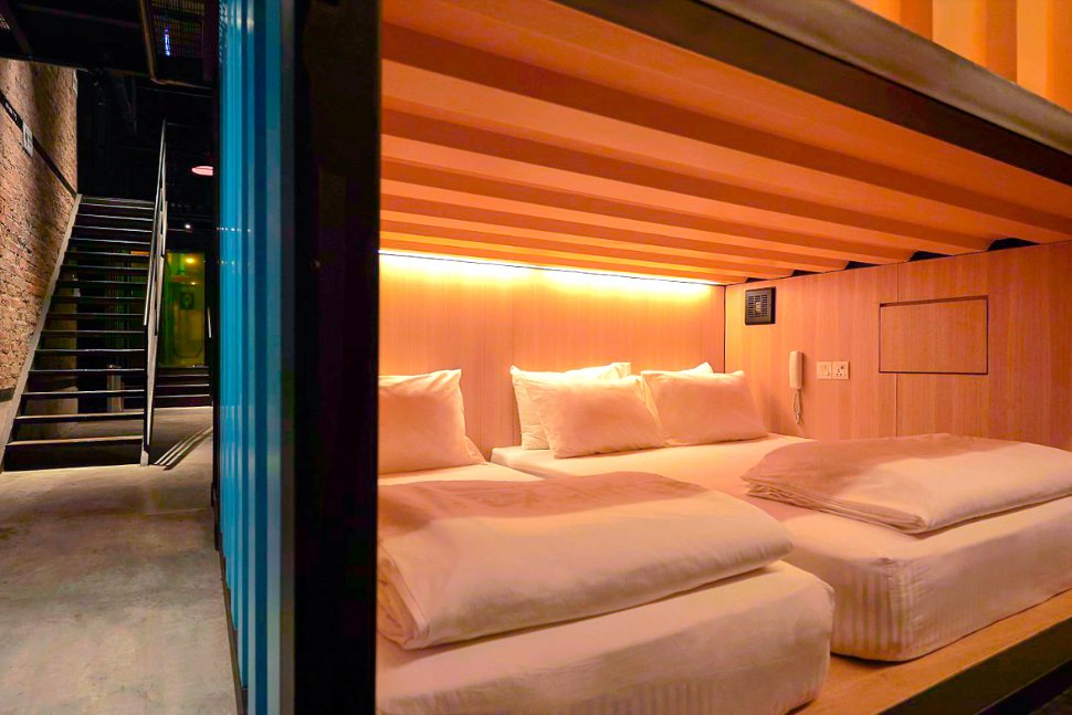 capsule by container hotel klia2 304 t