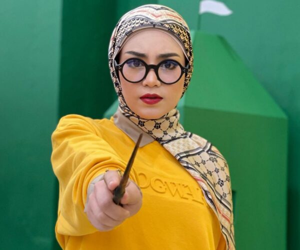 Dilabel bawa aura negatif, Uyaina Arshad bidas kecaman warganet