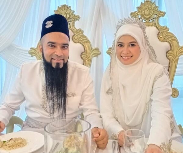 Tahniah! Heliza Helmi kini isteri Datuk Seri Mahadi