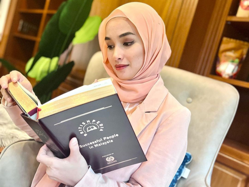 Giliran Tya Arifin tersenarai sebagai Individu Berjaya Di Malaysia 2021