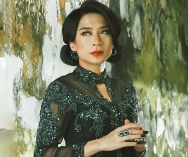 “Sumpahan Salju” Ara Johari pukau mata ramai