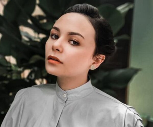 Sarah Hildebrand undur diri dari dunia seni