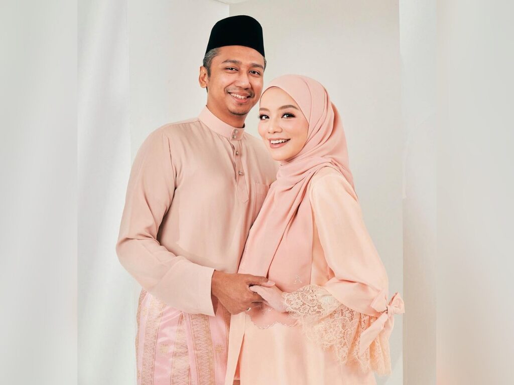 Mira Filzah, suami timang bayi sulung