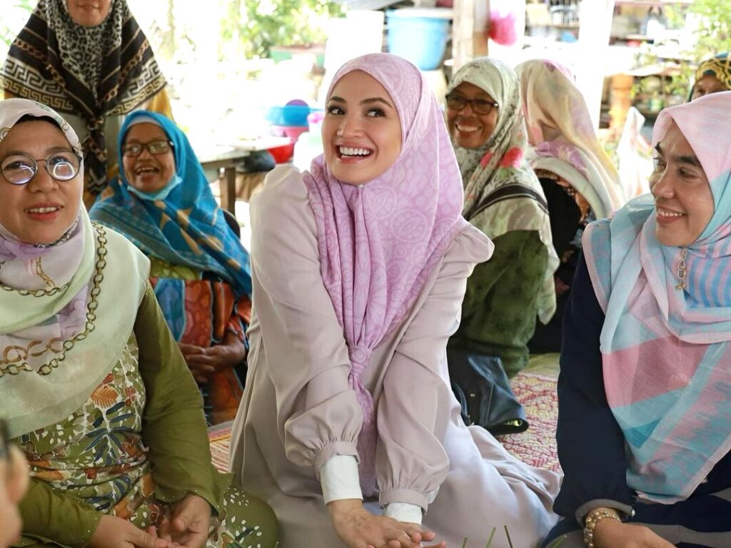 Fazura seronok timba pengalaman di Pantai Timur