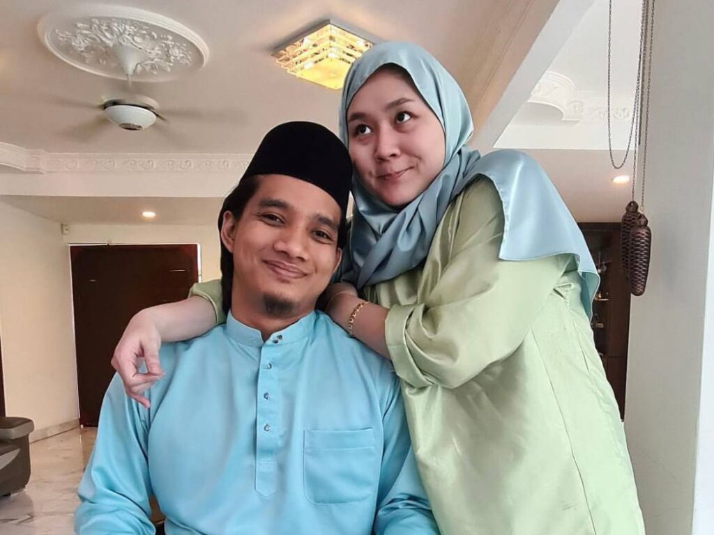 Takahara Suiko, Anwar Hadi sah bercerai