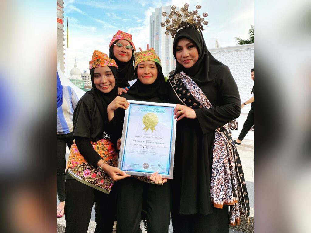 Noraniza Idris catat nama dalam Malaysia Book Of Records