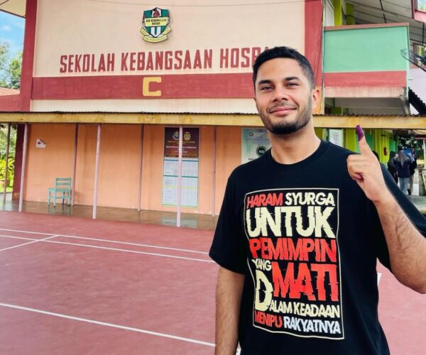 Fikry Ibrahim buka tempahan baju waktu undi