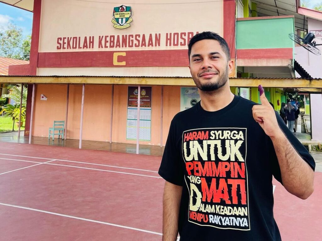 Fikry Ibrahim buka tempahan baju waktu undi
