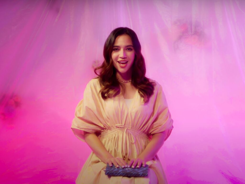 “Shine On” single Inggeris sulung Diana Danielle
