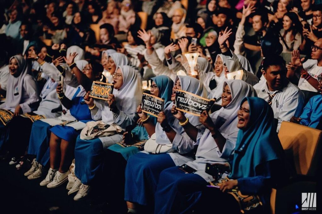 Tomok terharu konsert New Boyz dapat sambutan | MissMynah Tomok terharu konsert New Boyz dapat sambutan, konsert, muzik, new boyz, pelakon, penyanyi, selebriti, tomok, MissMynah