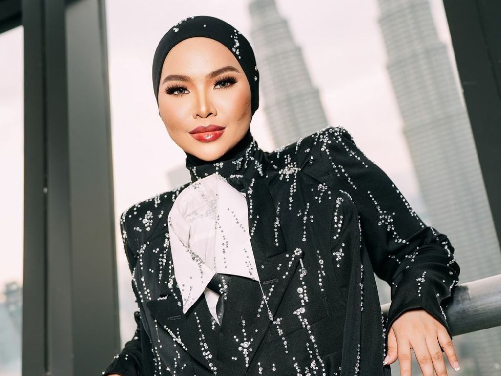 Aina Abdul realisasi impian anjur konsert jelajah sendiri