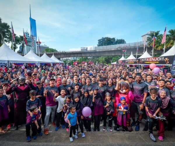 Larian adiwira 'Keluang Man Wonda Fun Run' himpun lebih 7,000 peserta | MissMynah Larian adiwira ‘Keluang Man Wonda Fun Run’ himpun lebih 7,000 peserta