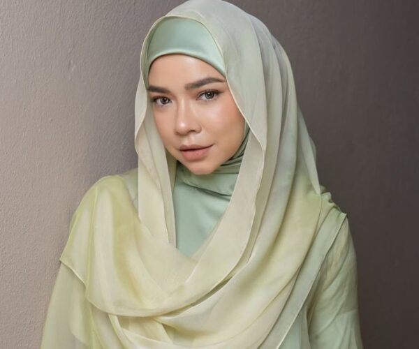 Nora Danish tangguh rancangan tunai haji | MissMynah Nora Danish tangguh rancangan tunai haji