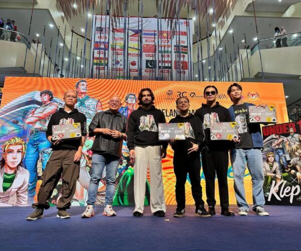 Komik eksklusif 'UNDER 18 x KLEPET' dilancarkan | MissMynah Komik eksklusif ‘UNDER 18 x KLEPET’ dilancarkan
