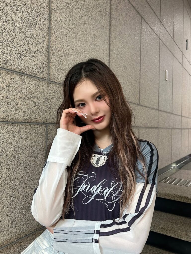 Vokal emas dari Malaysia, Lingling KIIRAS tawan hati peminat K-pop | MissMynah Vokal emas dari Malaysia, Lingling KIIRAS tawan hati peminat K-pop, k-pop, kiiras, lingling, muzik, penyanyi, selebriti, MissMynah