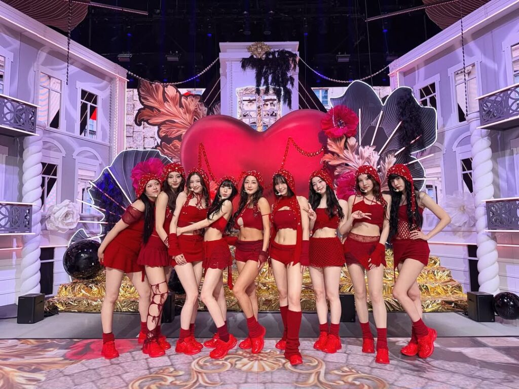 TWICE gegarkan Stadium Hoki Nasional Oktober ini | MissMynah TWICE gegarkan Stadium Hoki Nasional Oktober ini, Chaeyoung, Dahyun, Jeongyeon, Jihyo, k-pop, konsert, Mina, Momo, muzik, Nayeon, penyanyi, Sana, selebriti, Tzuyu, MissMynah