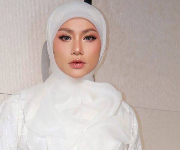 Elly Mazlein hilang tawaran kerja selepas berhijab