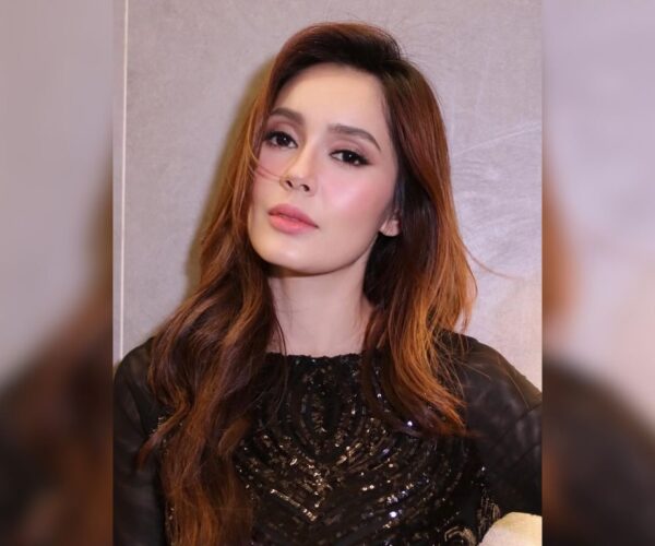 Uqasha Senrose akan teruskan penceraian dengan Kamal Adli