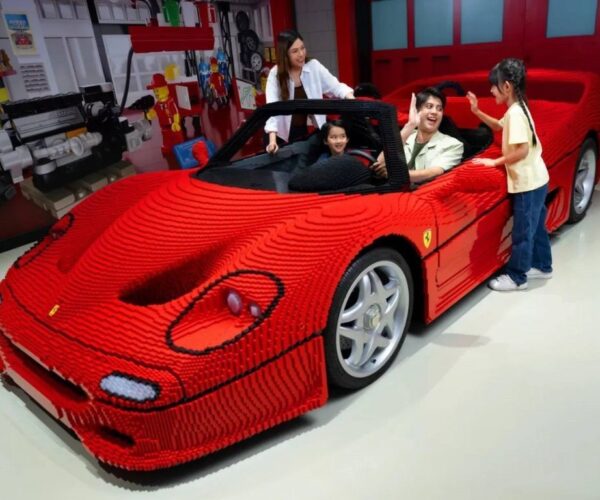 LEGO® Ferrari Build & Race Meluncur ke LEGOLAND® Malaysia