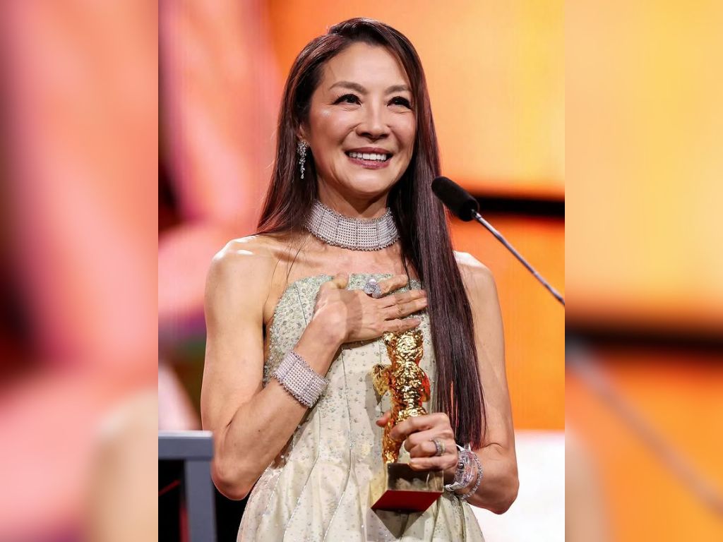 Michelle Yeoh terima Anugerah Kehormat Golden Bear Pencapaian Sepanjang Hayat