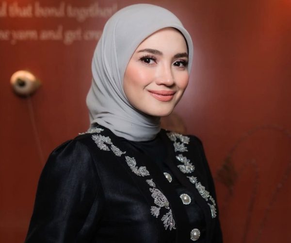 Fazura titip nasihat, mohon jaga adab di media sosial
