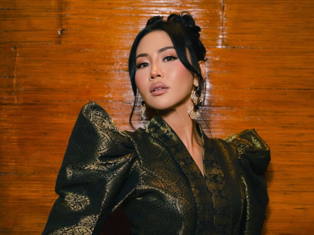 Tak ragu-ragu terima “Khadam”, Siti Khadijah berjaya hidupkan watak Manis