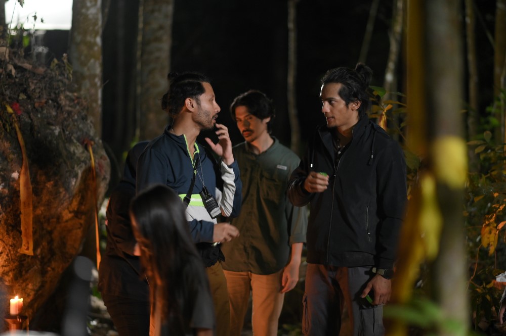 Luqman Hafidz kini bergelar pengarah, pertaruh naskhah seram "Keramat Gunung Jerai" | MissMynah Luqman Hafidz kini bergelar pengarah, pertaruh naskhah seram "Keramat Gunung Jerai", filem, filem seram, Iedil Dzuhrie Alaudin, Iedil Putra, luqman hafidz, niezam zaidi, pelakon, pengarah, sara ali, selebriti, MissMynah