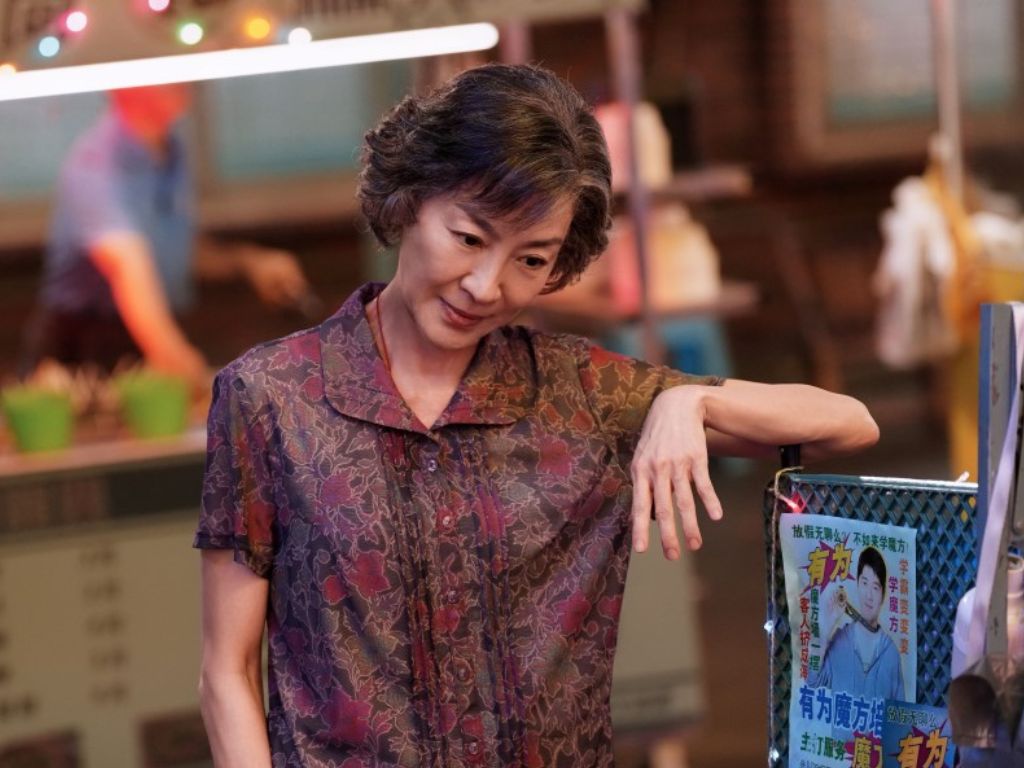 Michelle Yeoh kembali ke layar perak dengan “It’s My Time”