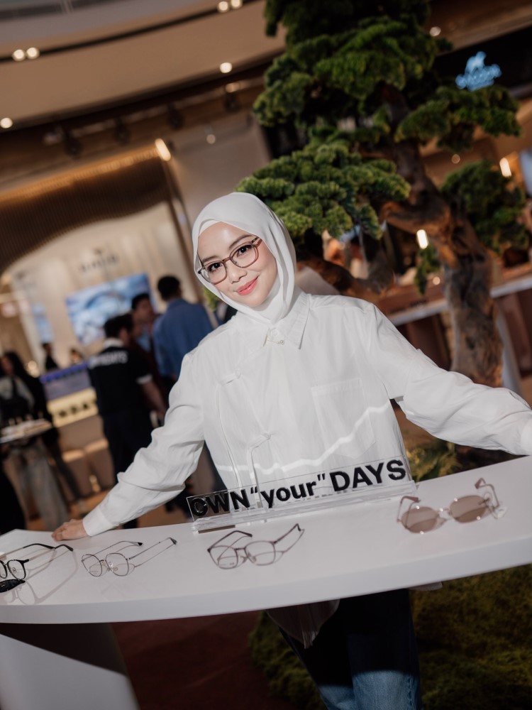 Mira Filzah dilantik duta OWNDAYS, gaya hidup, kaca mata, mira filzah, pelakon, pengacara, selebriti, MissMynah