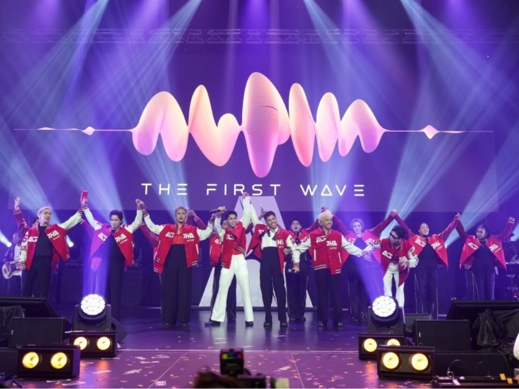 ALPHA rai kejayaan bersama peminat menerusi konsert “The First Wave”