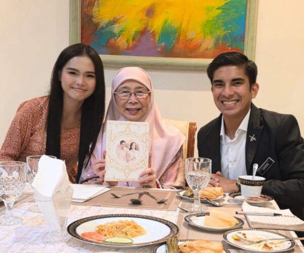 Syed Saddiq, Bella Astillah hargai ilmu rumah tangga daripada Dr. Wan Azizah