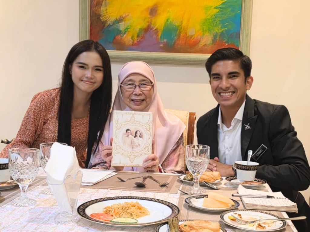 Syed Saddiq, Bella Astillah hargai ilmu rumah tangga daripada Dr. Wan Azizah