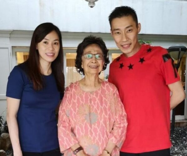 Lee Chong Wei sebak kenang jasa Tun Dr Hasmah